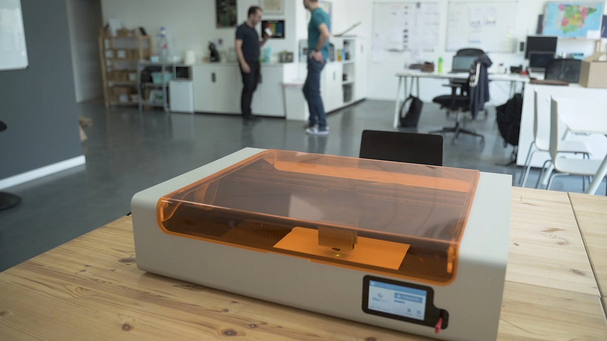 OKU Desk - Graveuse et découpeuse laser de bureau